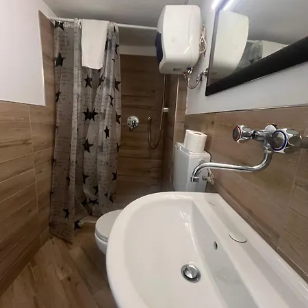 Singola Con Bagno Privato Andora